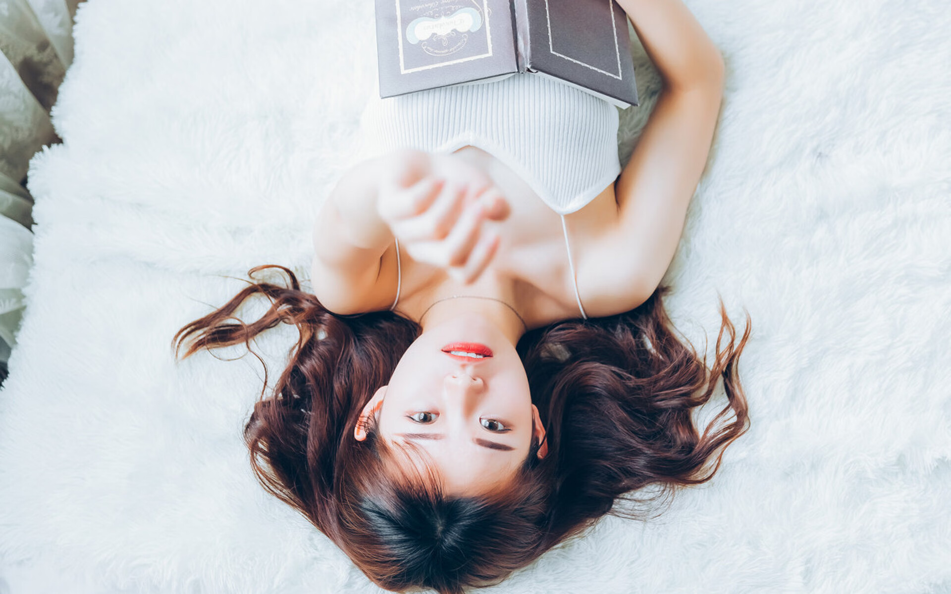 拜仁通过三人支点撕裂博卡防线