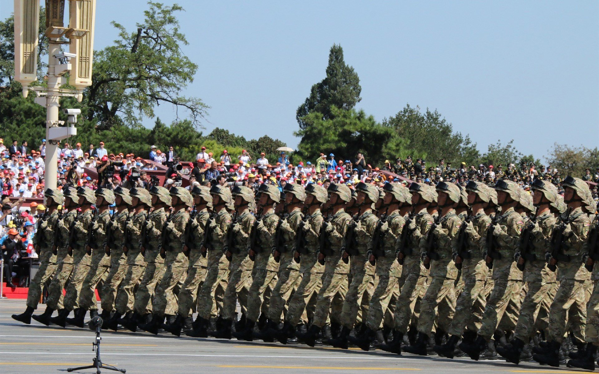 华体会平台-乌拉圭女篮在南美锦标赛中夺冠，实力不断提升，乌拉圭美女球迷