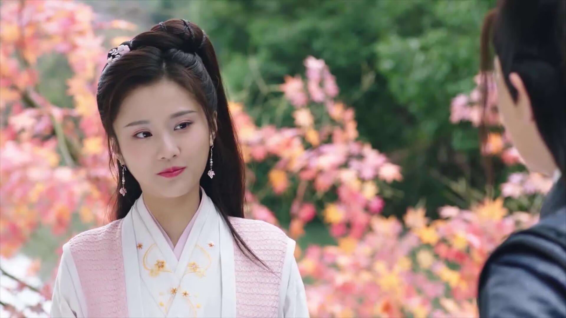 凯尔·查默斯用坚韧精神征服赛场挑战,查尔斯&凯斯